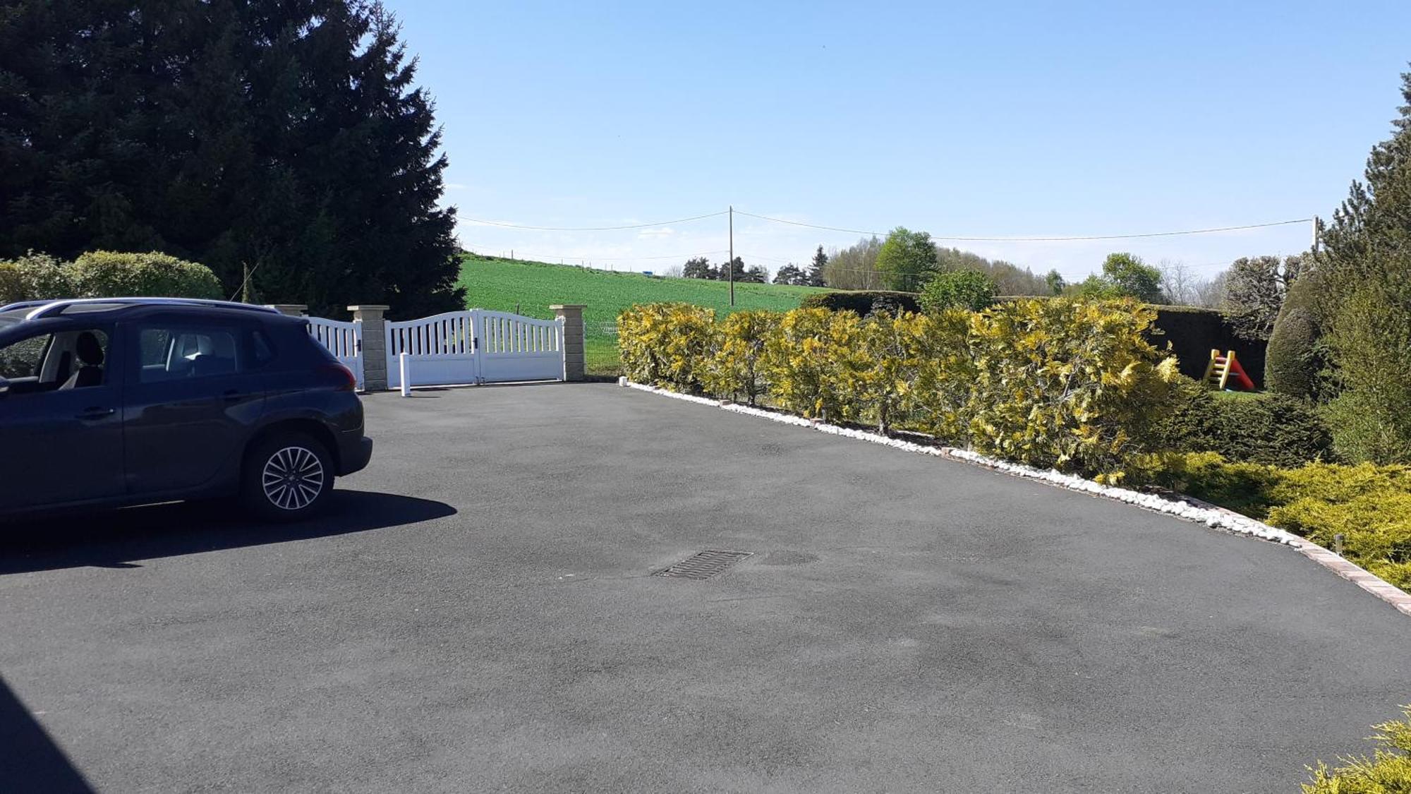 Haute-loire Belle Maison Neuve Plain-pied 4 Etoiles Avec Parc Arbore Clos Tence