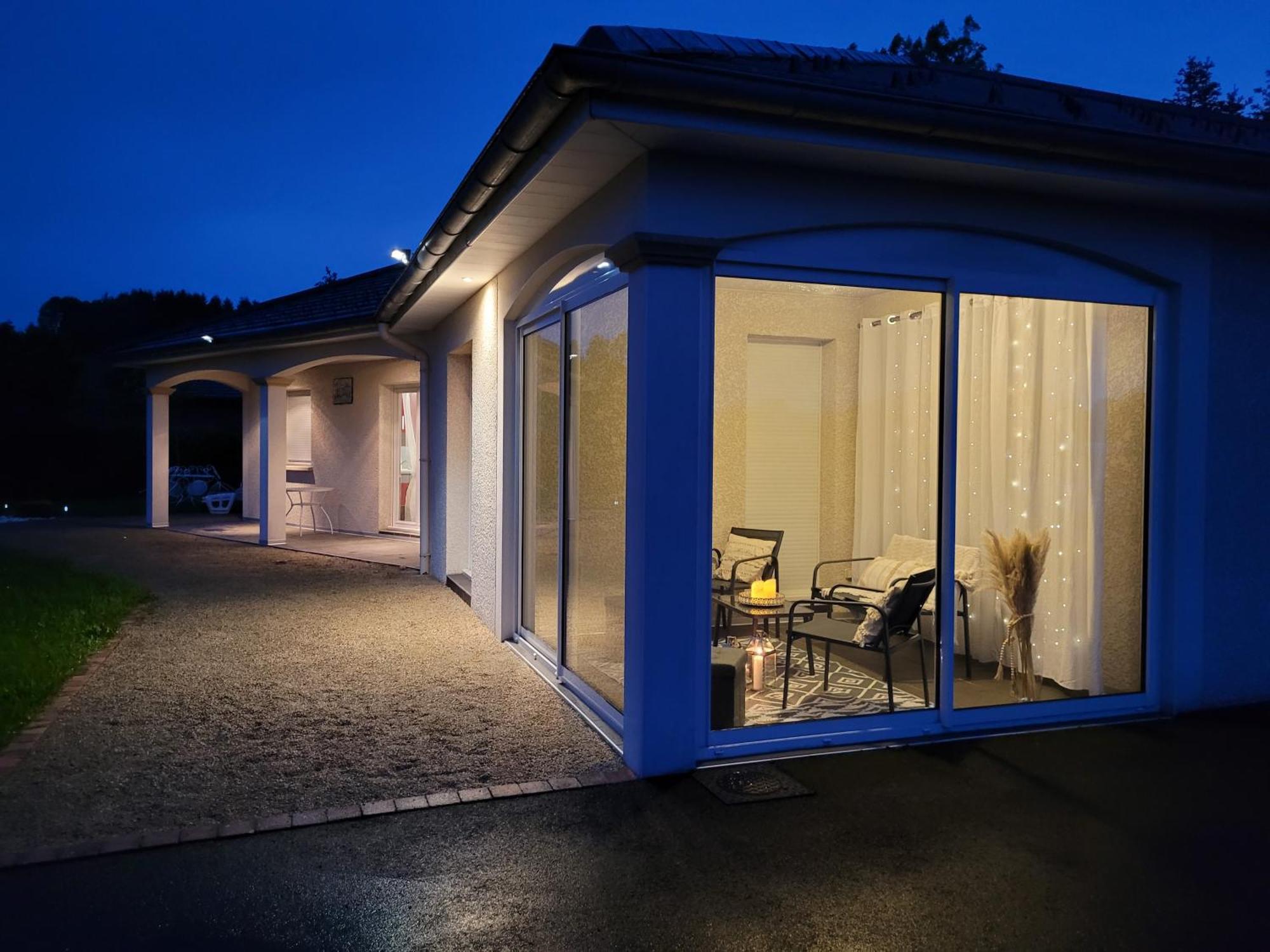 Haute-loire Belle Maison Neuve Plain-pied 4 Etoiles Avec Parc Arbore Clos Villa